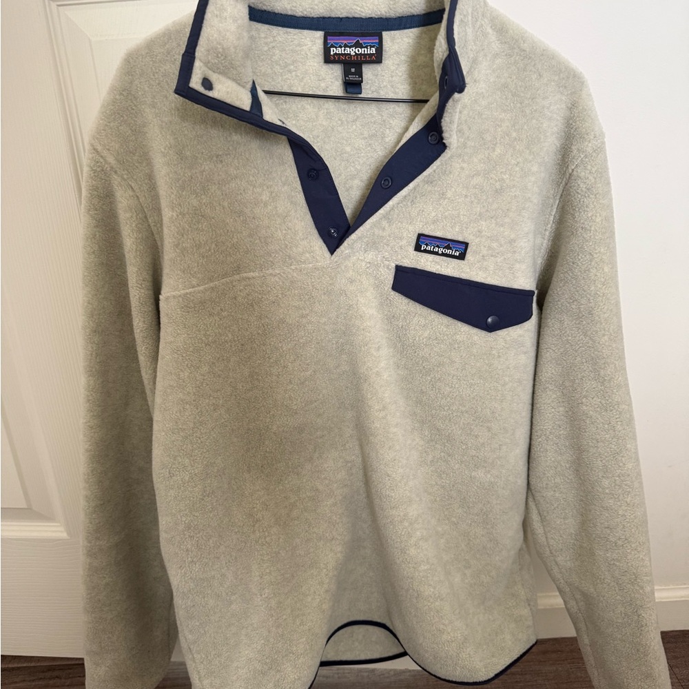 Patagonia Men's Cream and Navy Zip Up Sweater